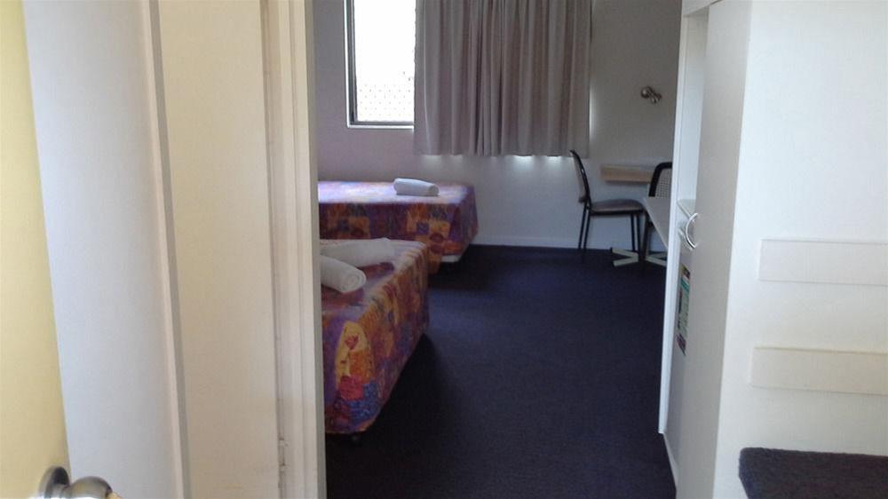 Cluden Park Motor Inn