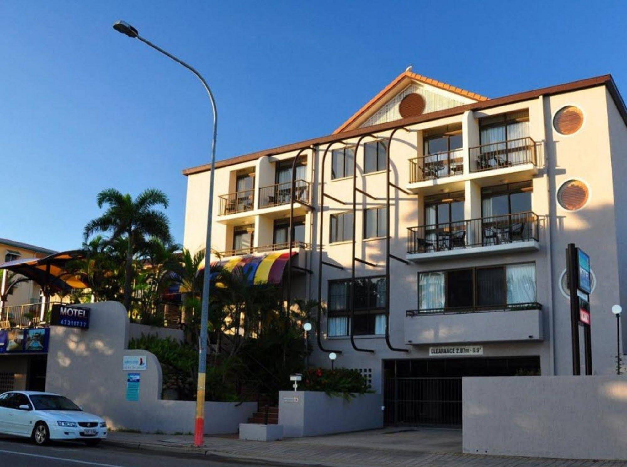 Holiday Apartments Waters Edge The Strand