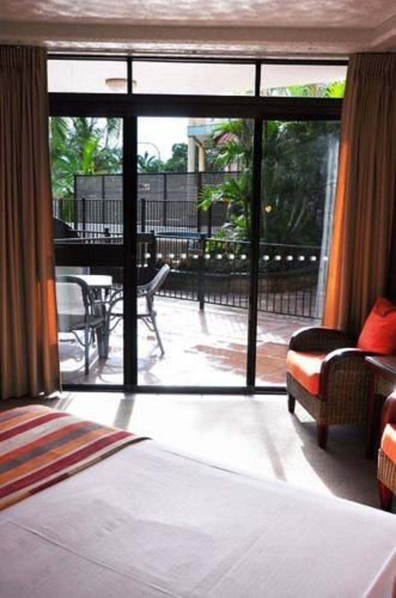 Holiday Apartments Waters Edge The Strand