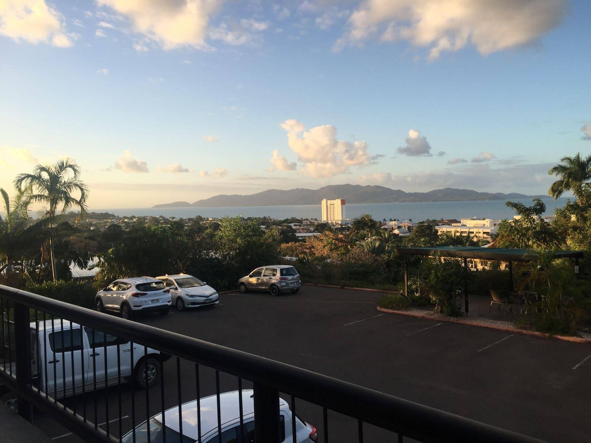 Island View Motel