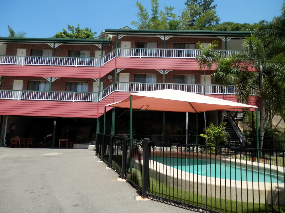 Yongala Lodge by The Strand