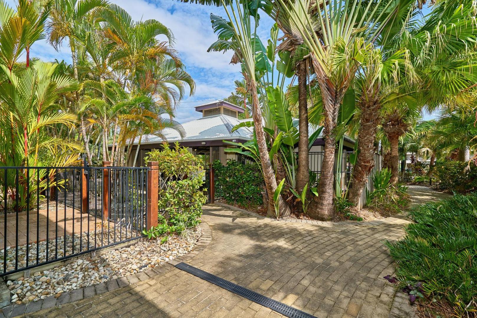 Comfort Inn & Suites Trinity Beach Club