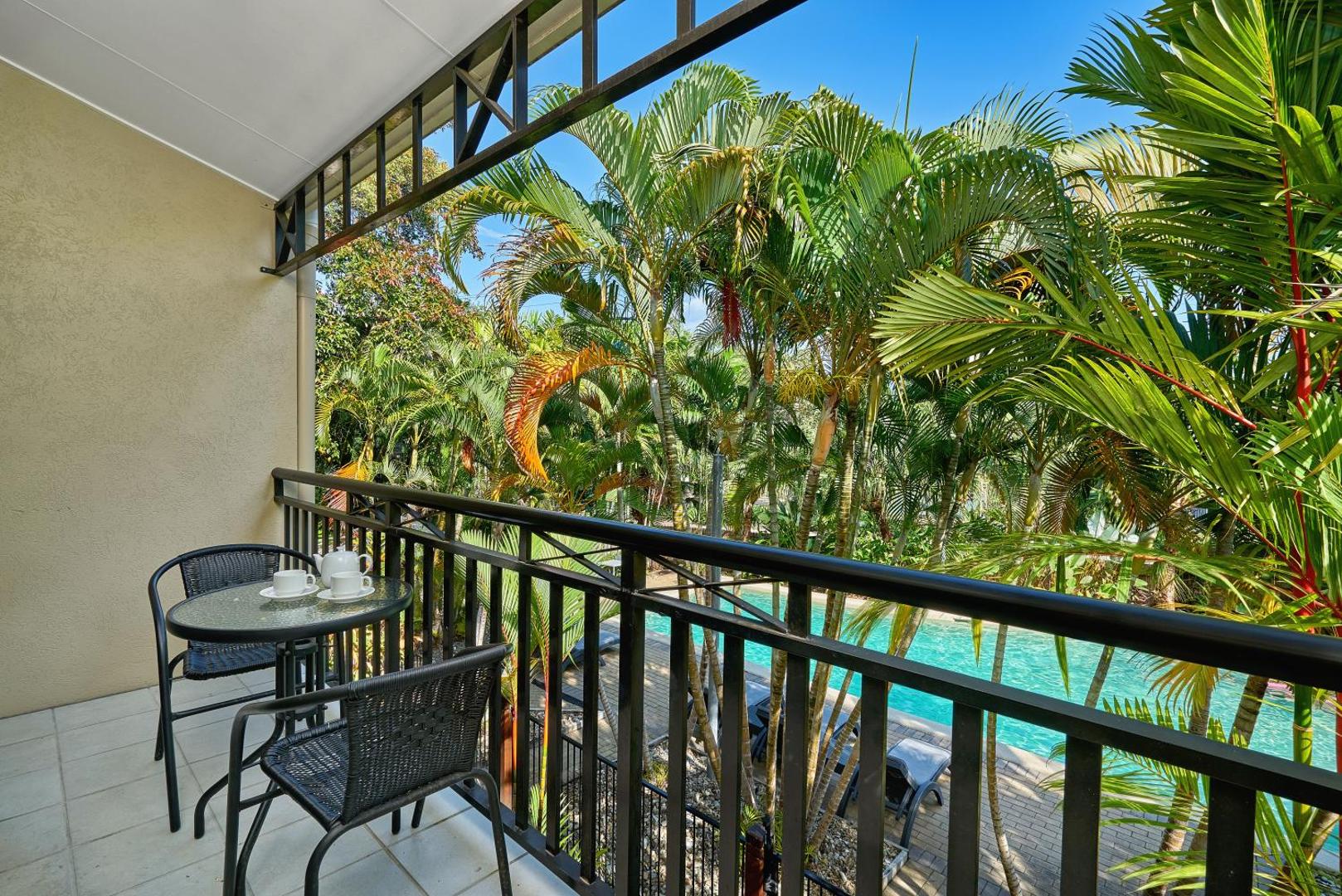 Comfort Inn & Suites Trinity Beach Club