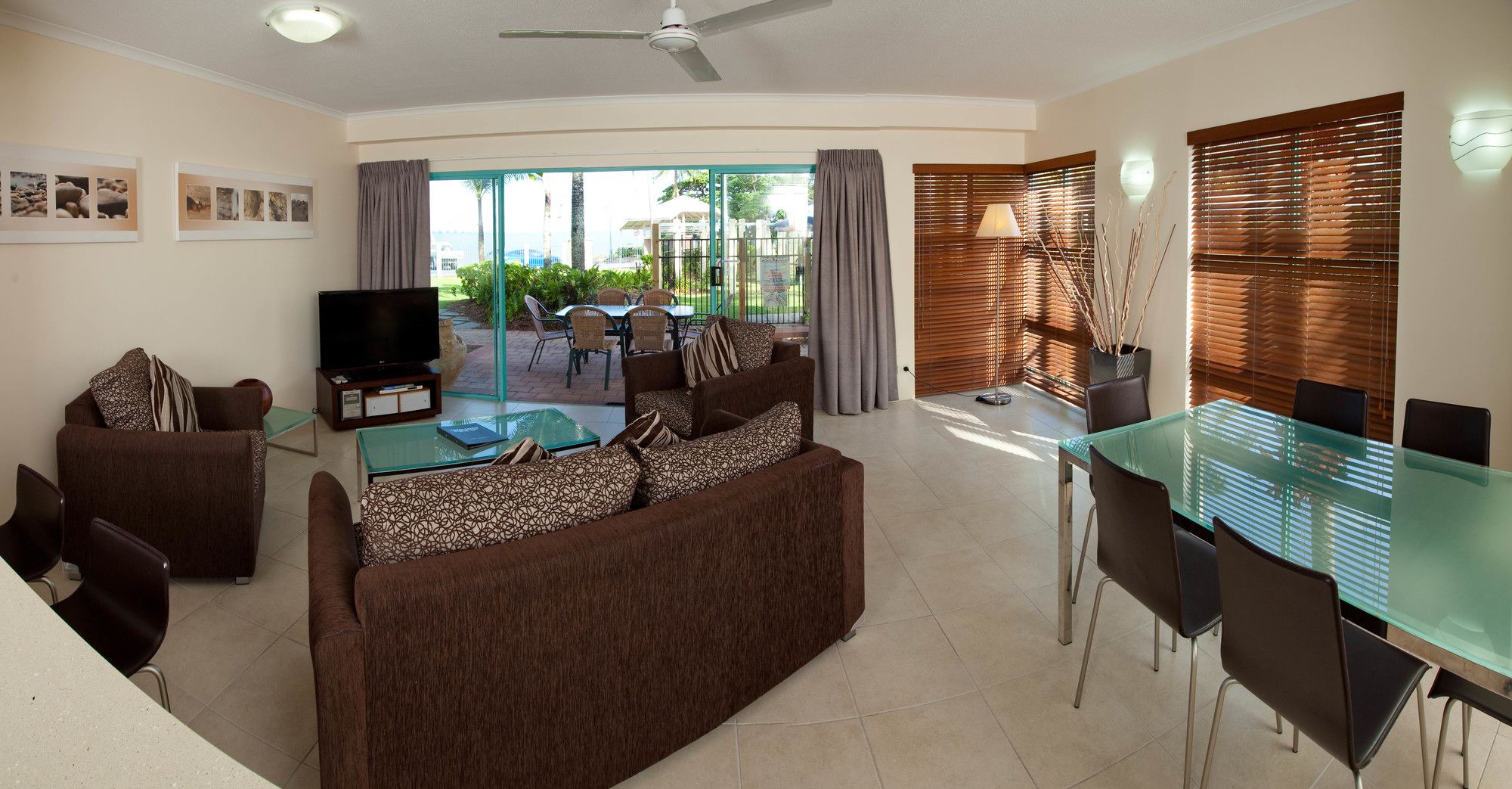 Coral Sands Beachfront Resort