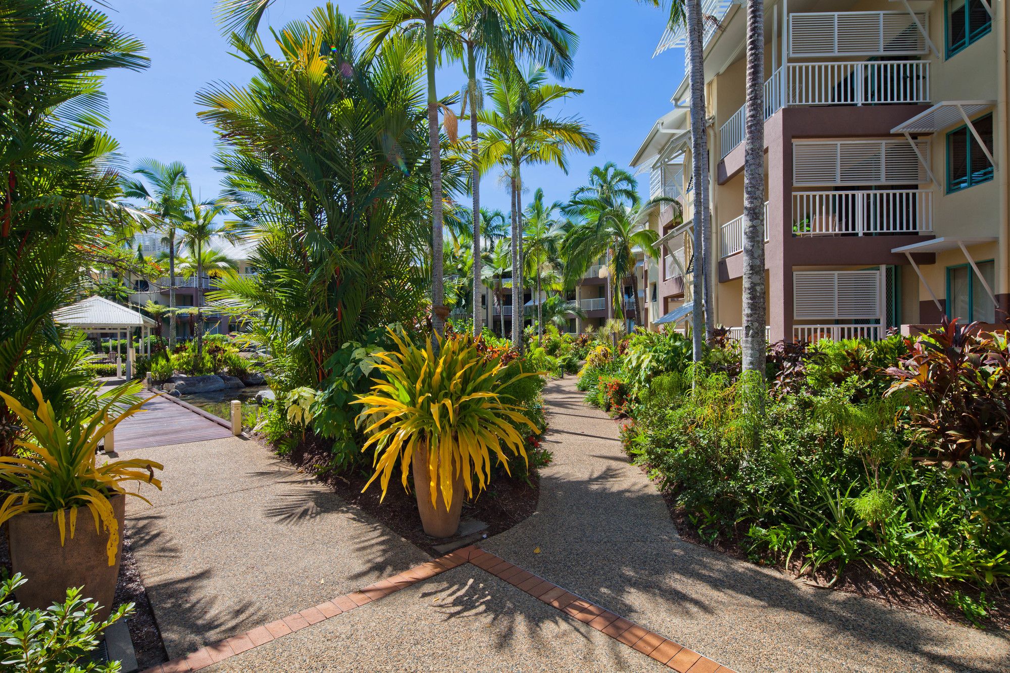 Coral Sands Beachfront Resort