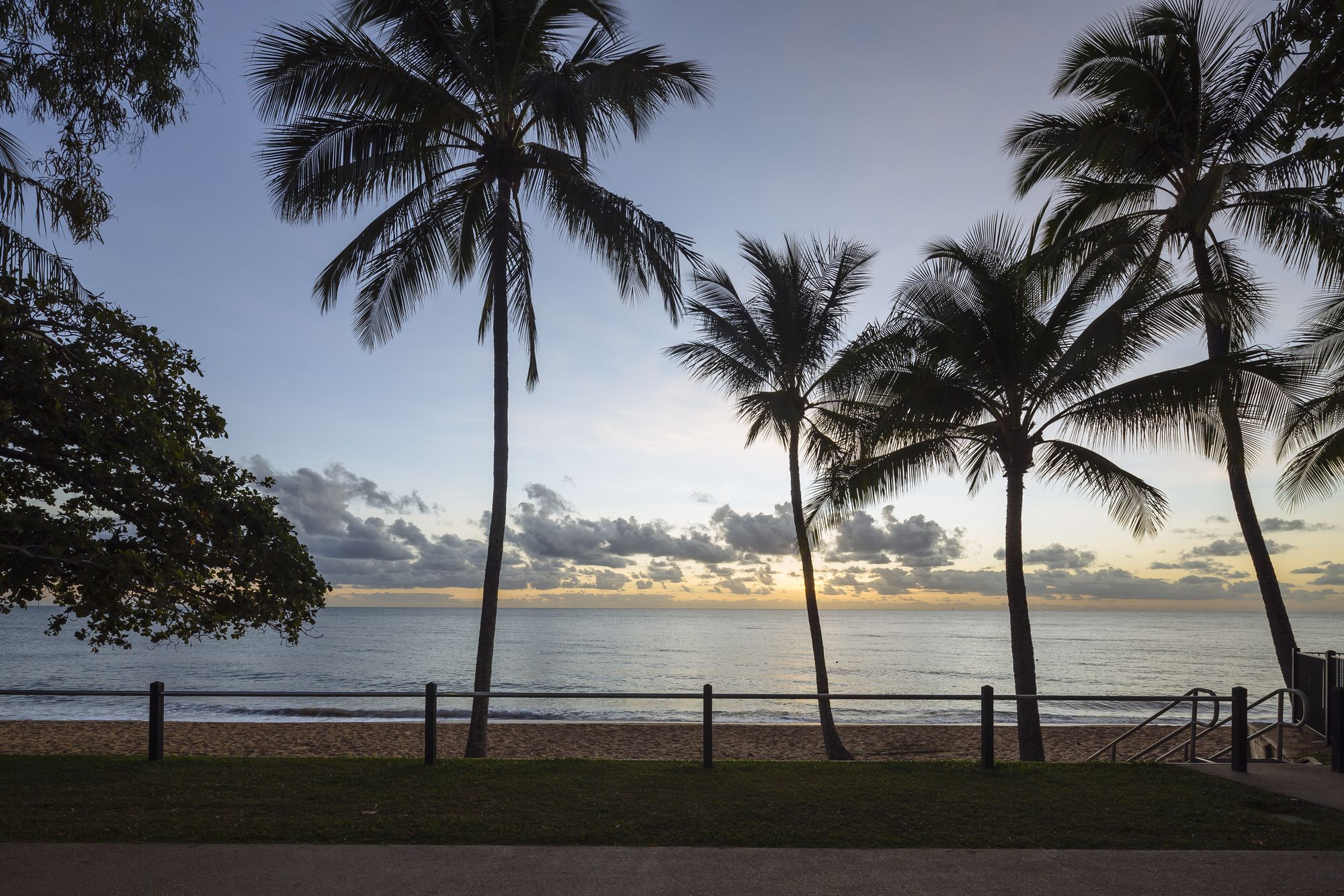 Coral Sands Beachfront Resort