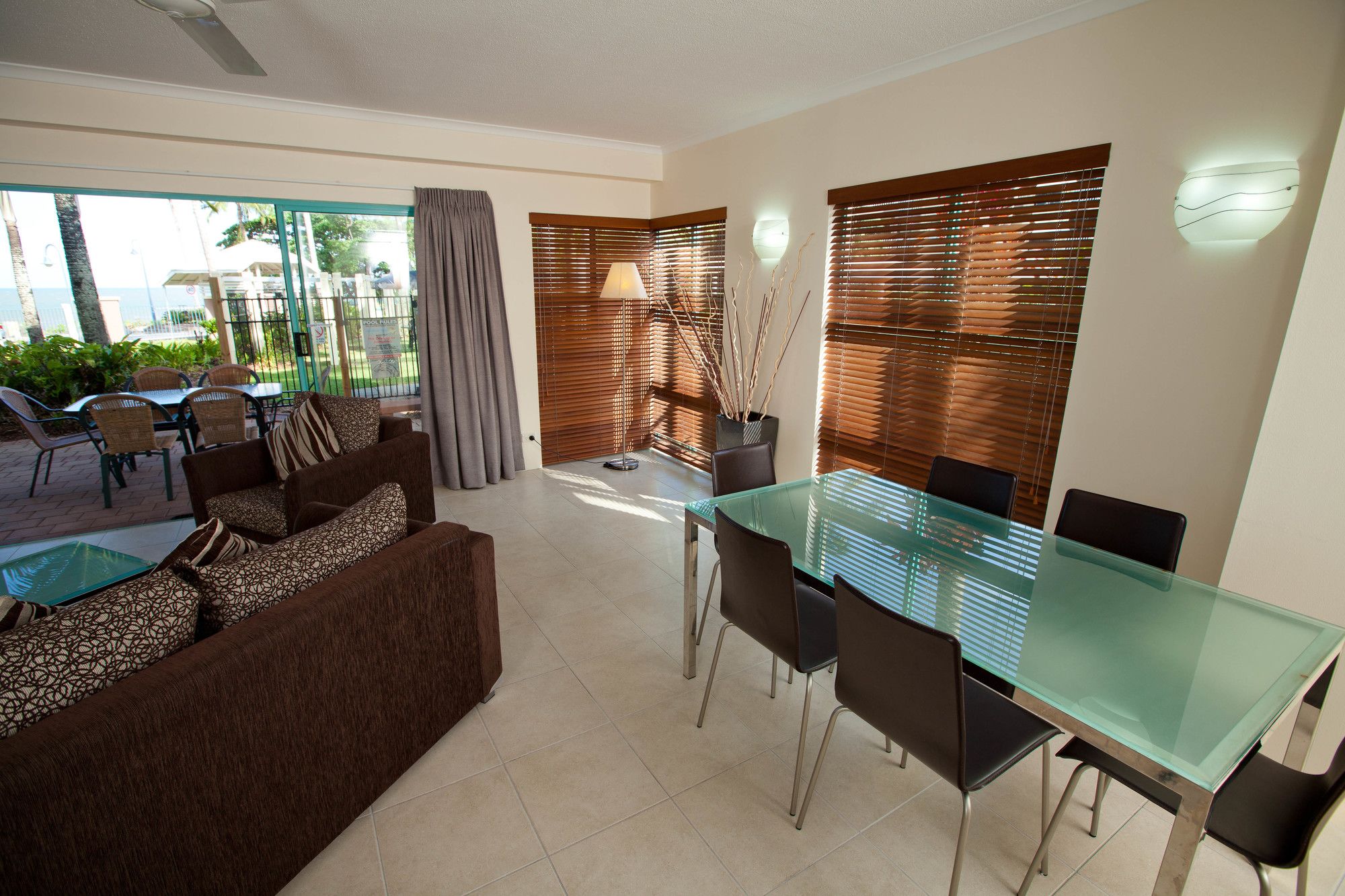 Coral Sands Beachfront Resort
