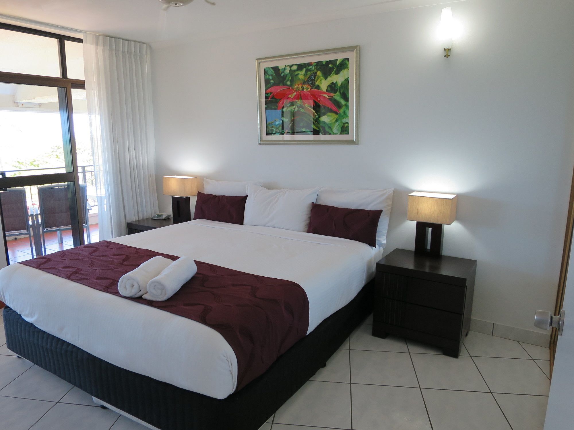 Roydon Beachfront Holiday Apartments
