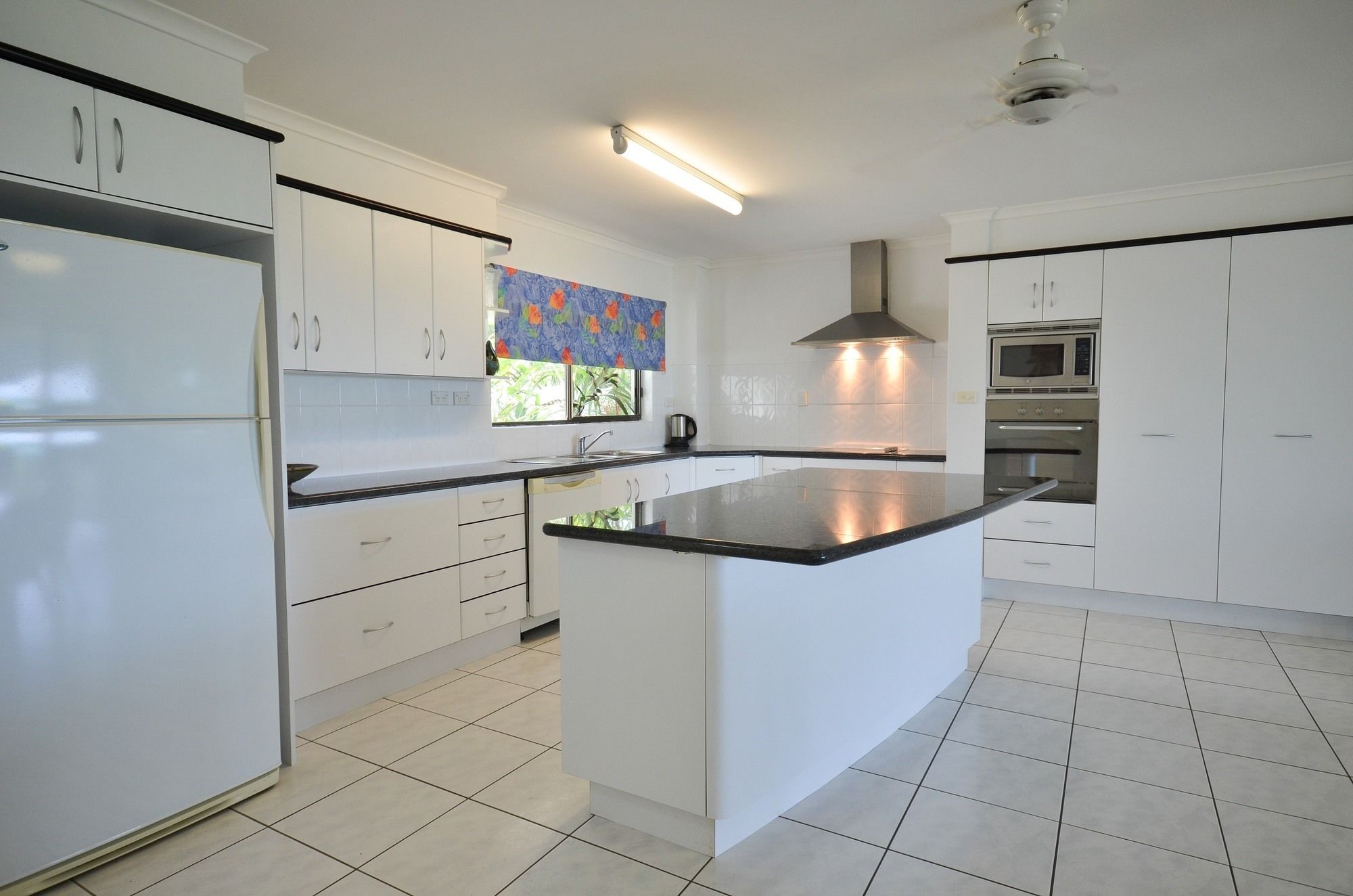 Roydon Beachfront Holiday Apartments