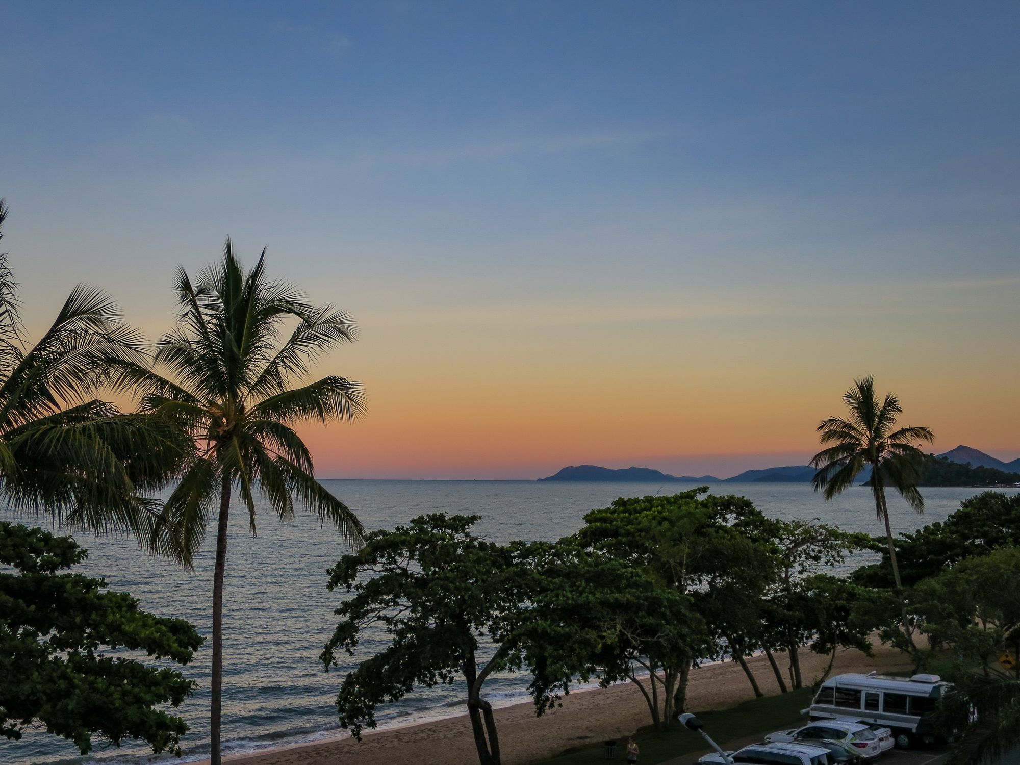 Roydon Beachfront Holiday Apartments