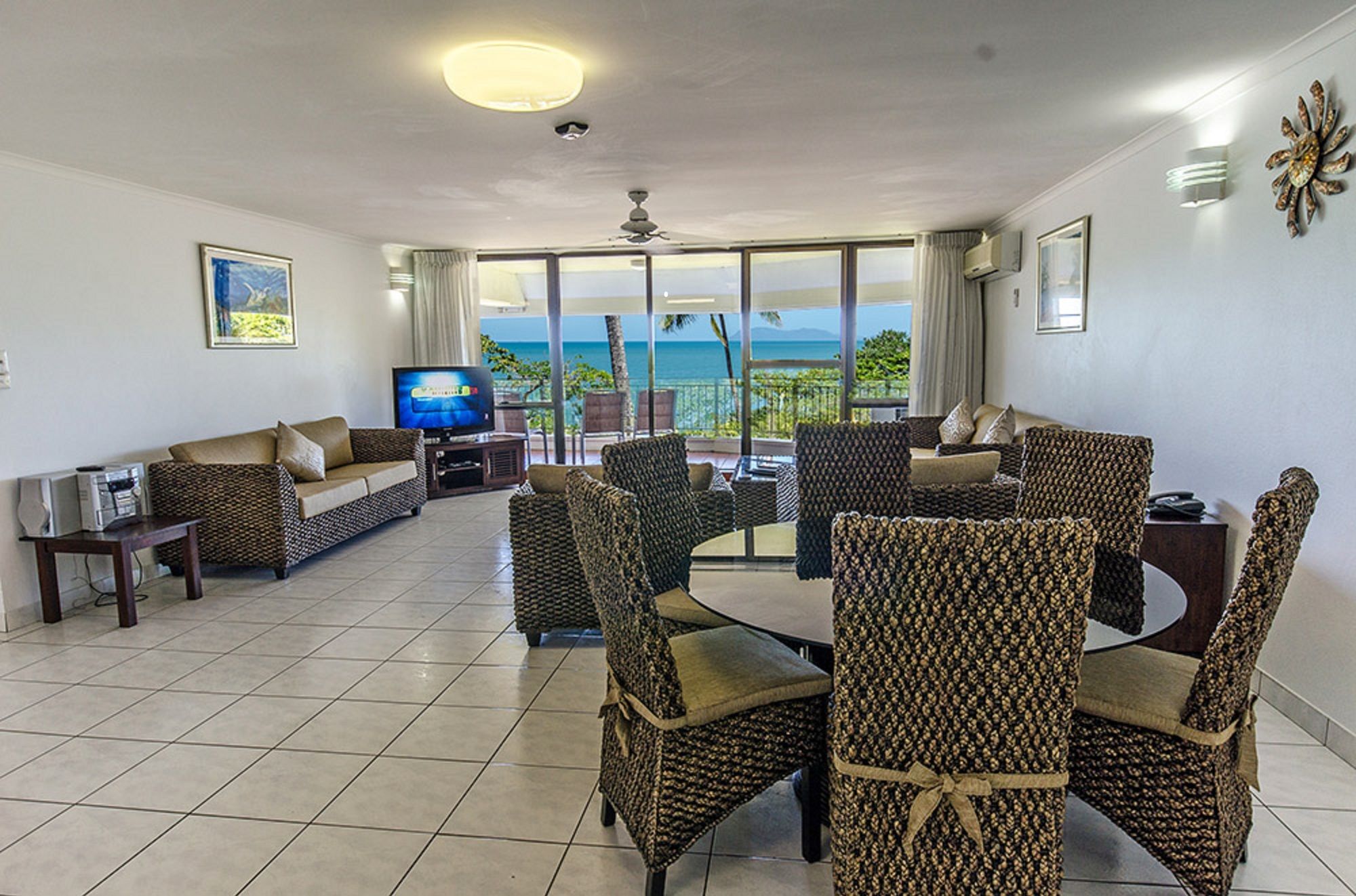 Roydon Beachfront Holiday Apartments