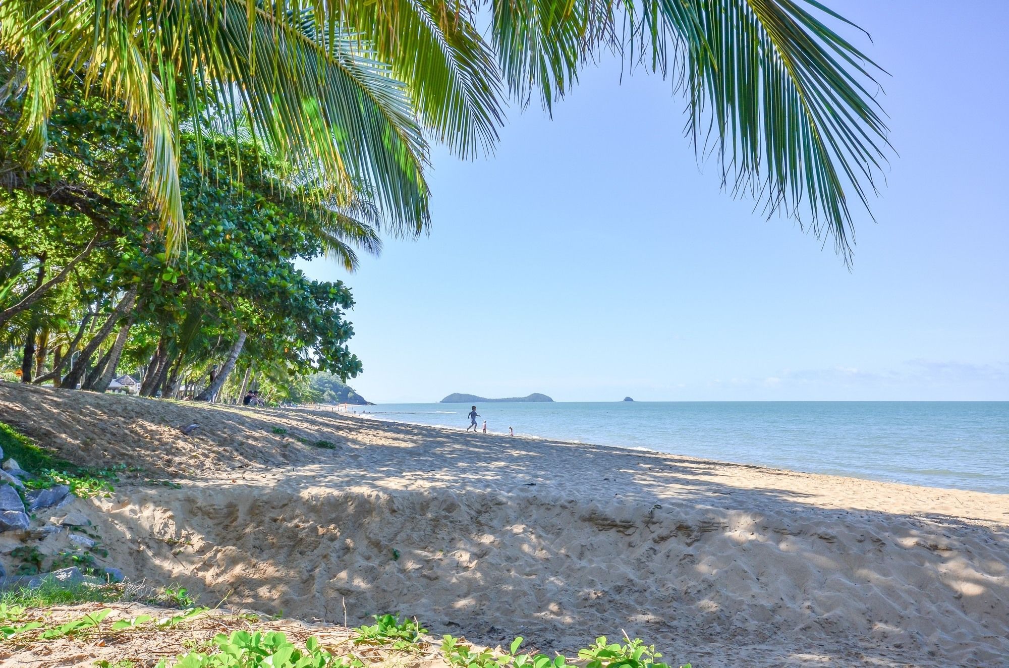 Roydon Beachfront Holiday Apartments