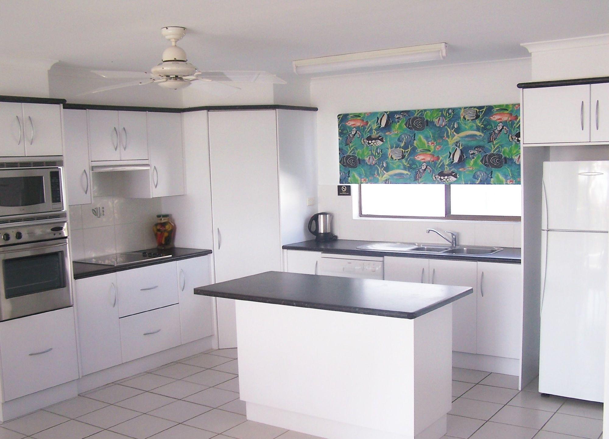 Roydon Beachfront Holiday Apartments