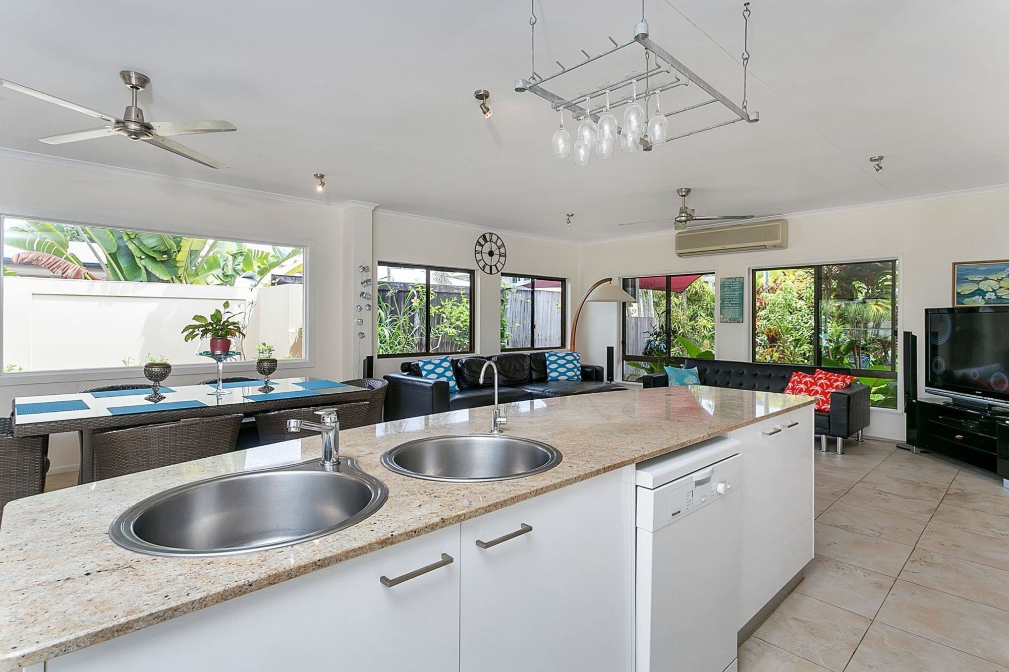 Trinity Breezes at Trinity Beach