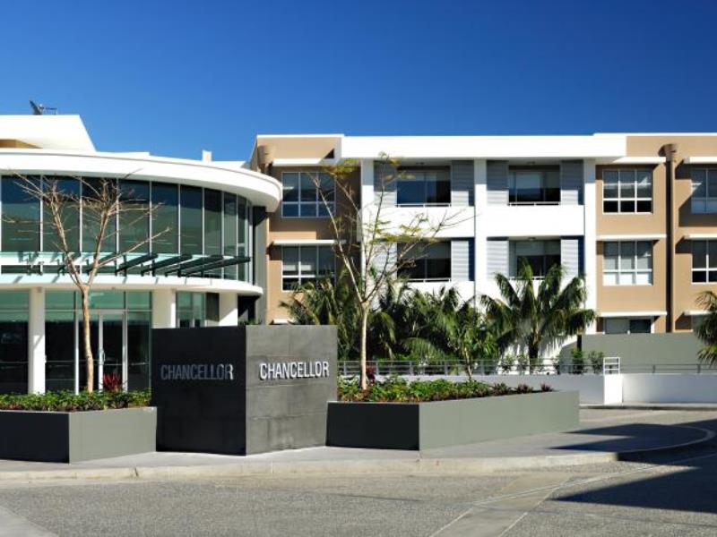 Chancellor Executive Apartments