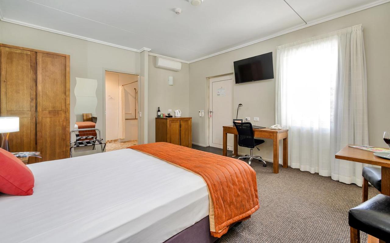 Coachman's Inn Warwick