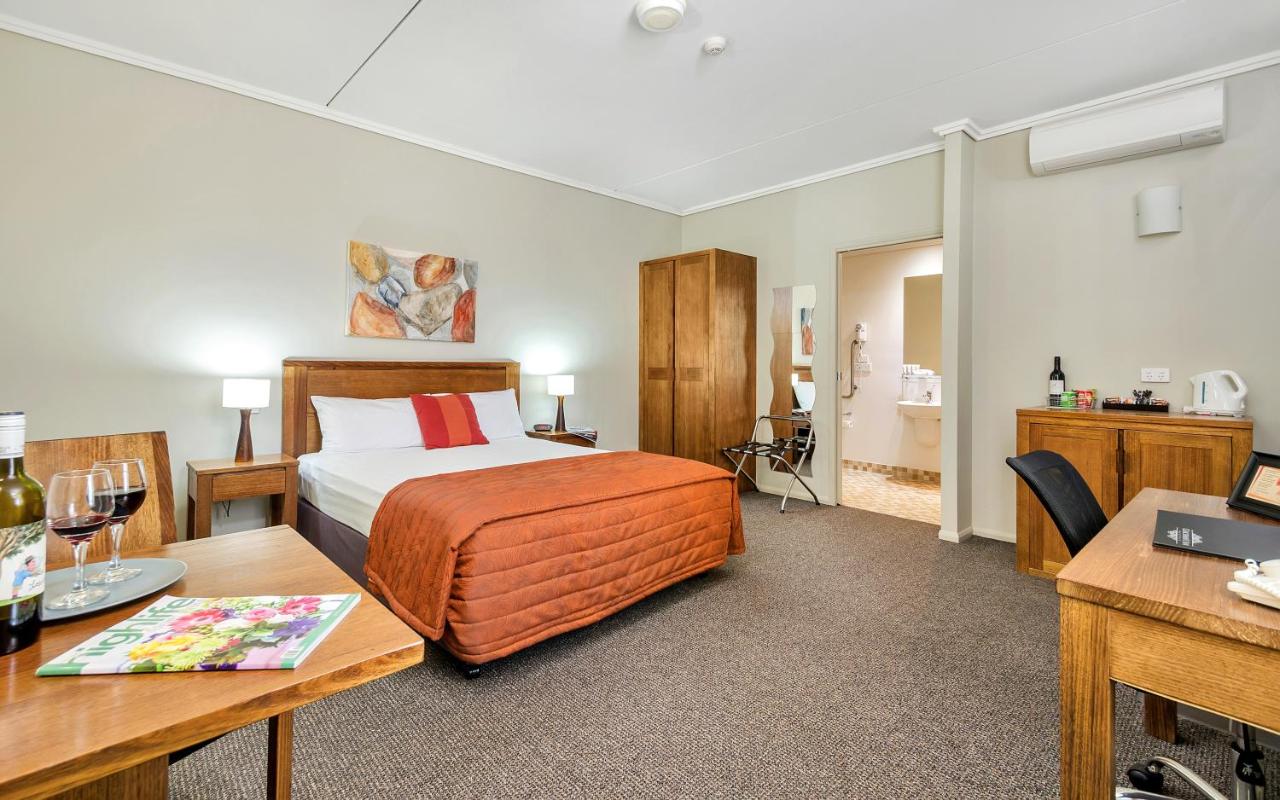 Coachman's Inn Warwick