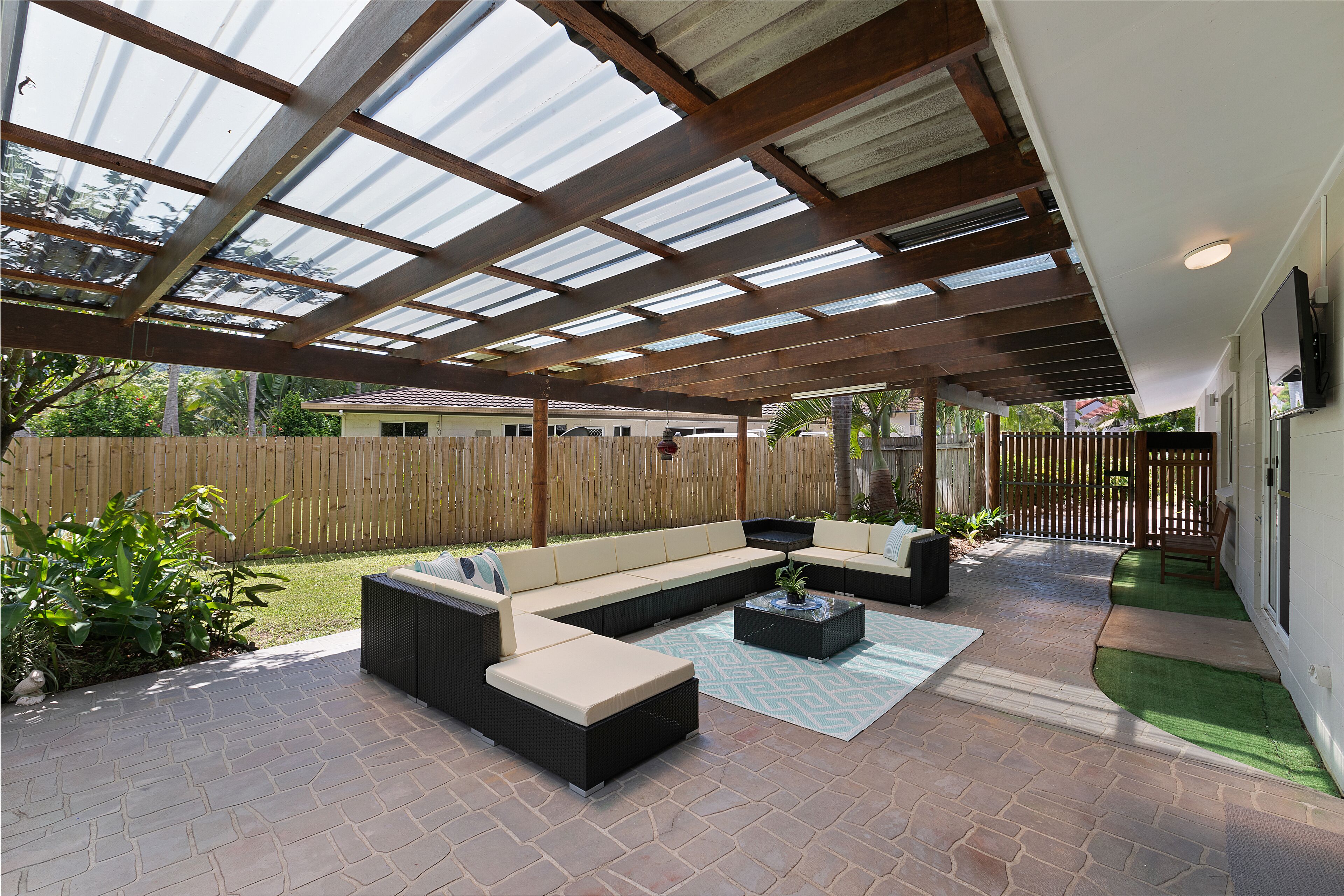 Whitsunday Palms by HamoRent