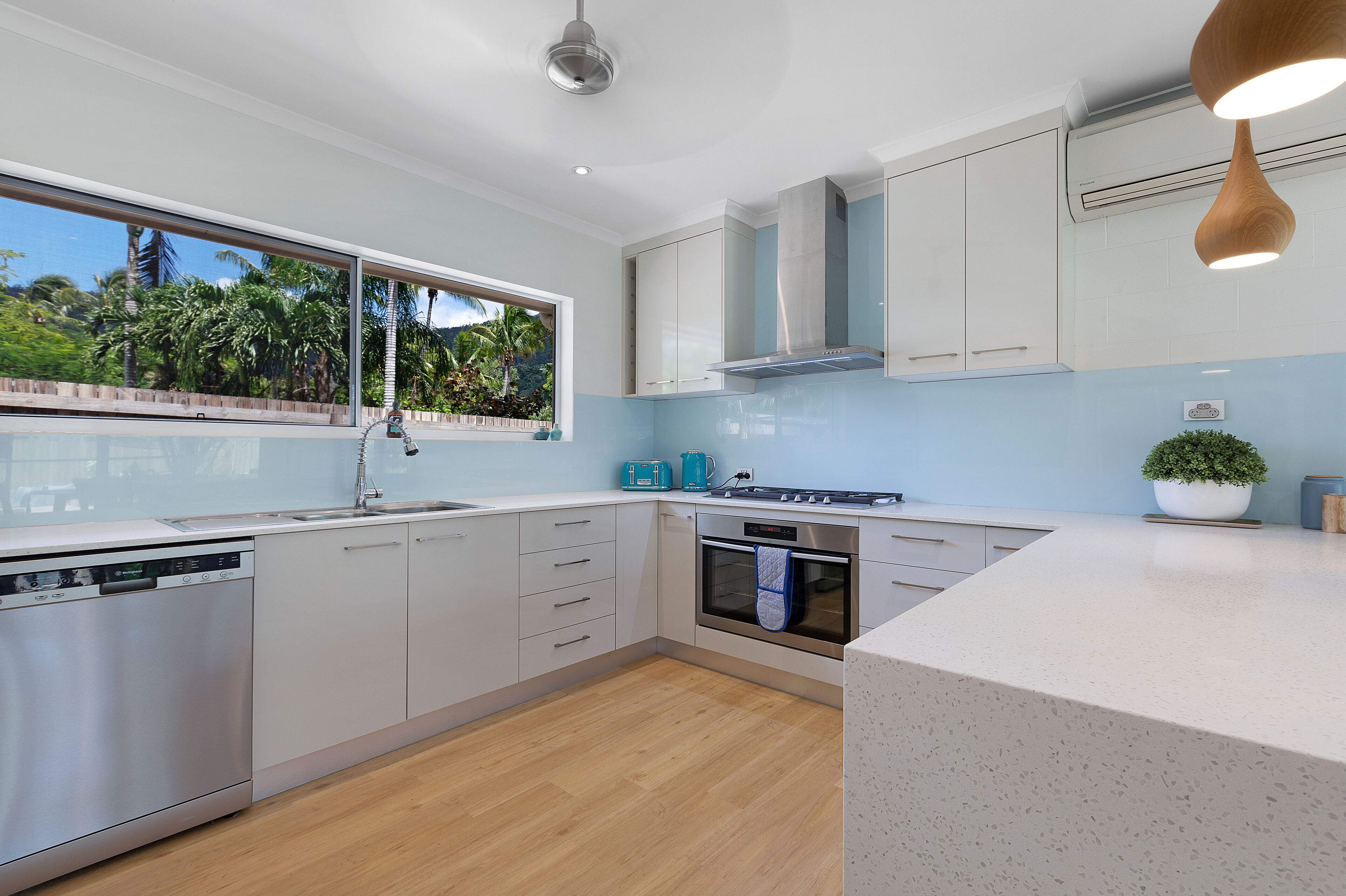 Whitsunday Palms by HamoRent