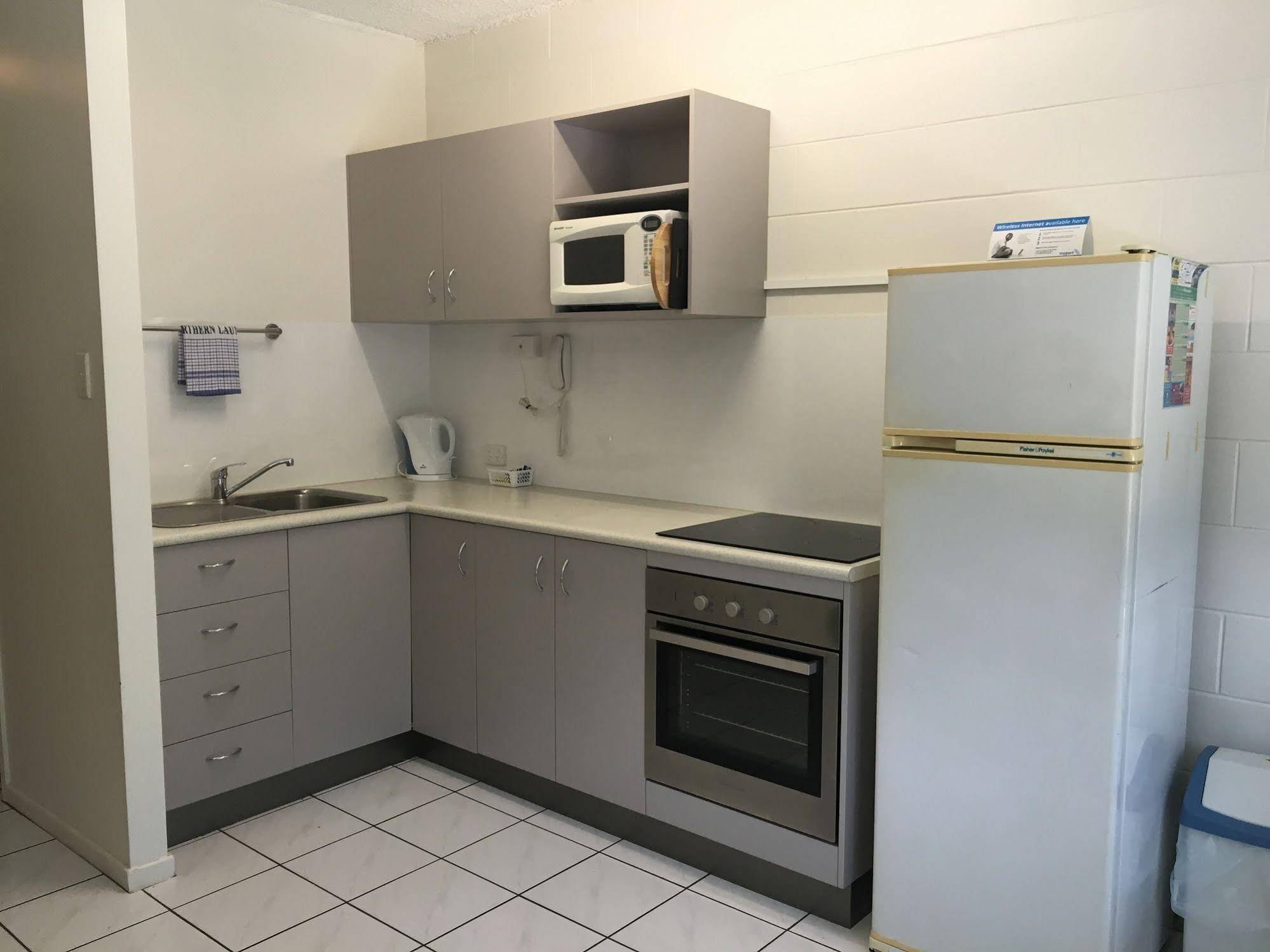 Whitsunday Waterfront Apartments