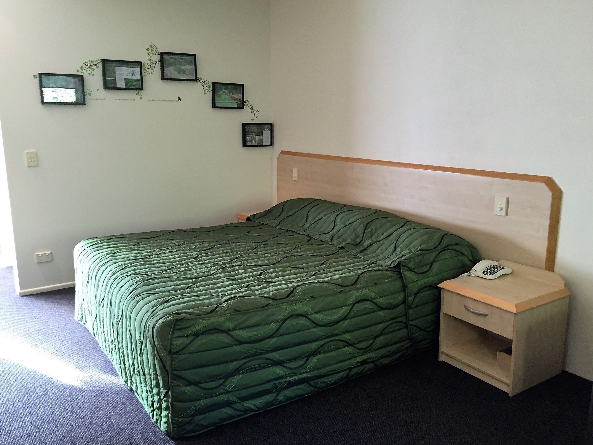 Red Bridge Motor Inn