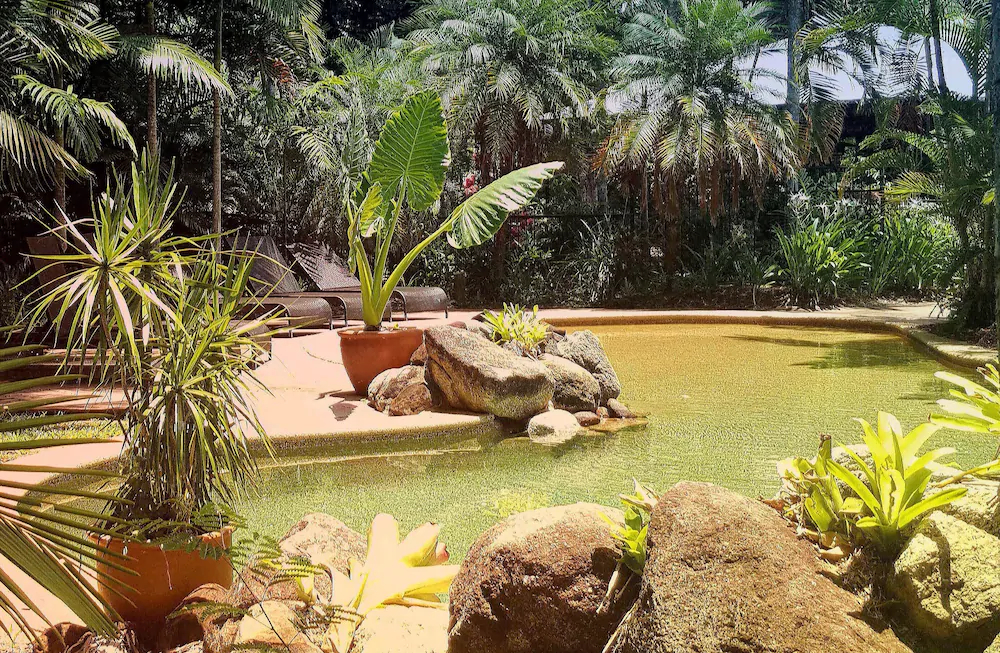 Golden Sands Beachfront Apartment Resort