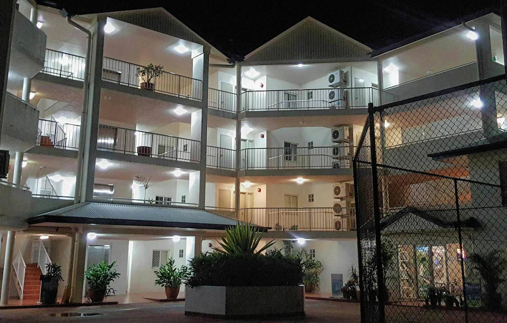 Golden Sands Beachfront Apartment Resort