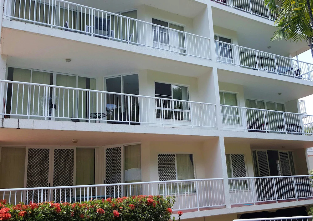 Golden Sands Beachfront Apartment Resort