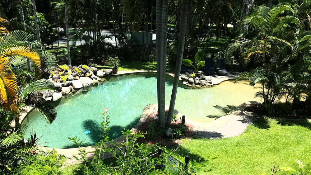 Golden Sands Beachfront Apartment Resort