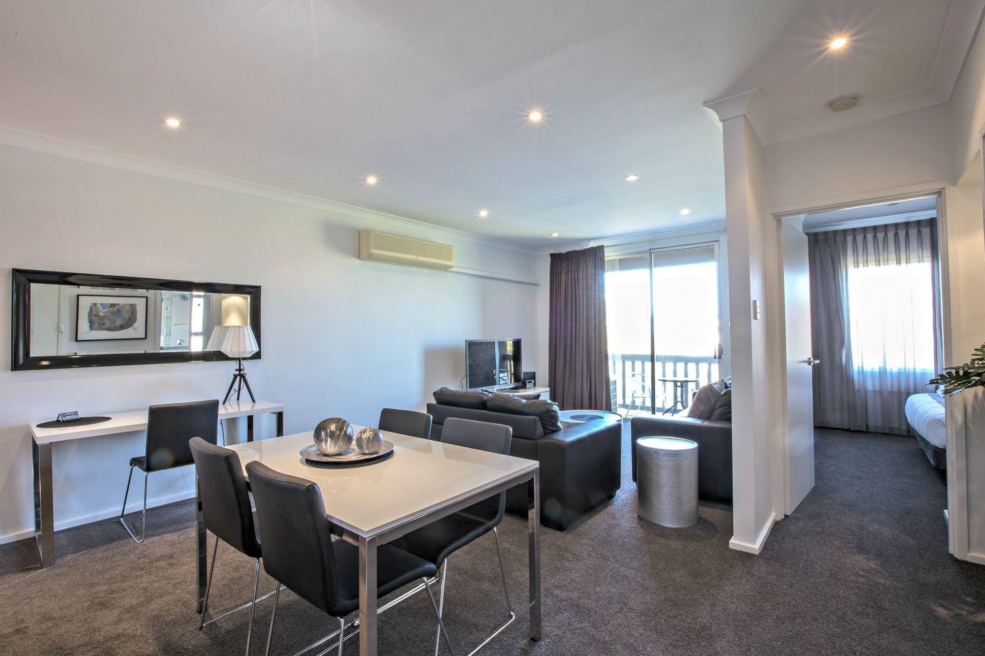 Adelaide Dress Circle Apartments Archer Street