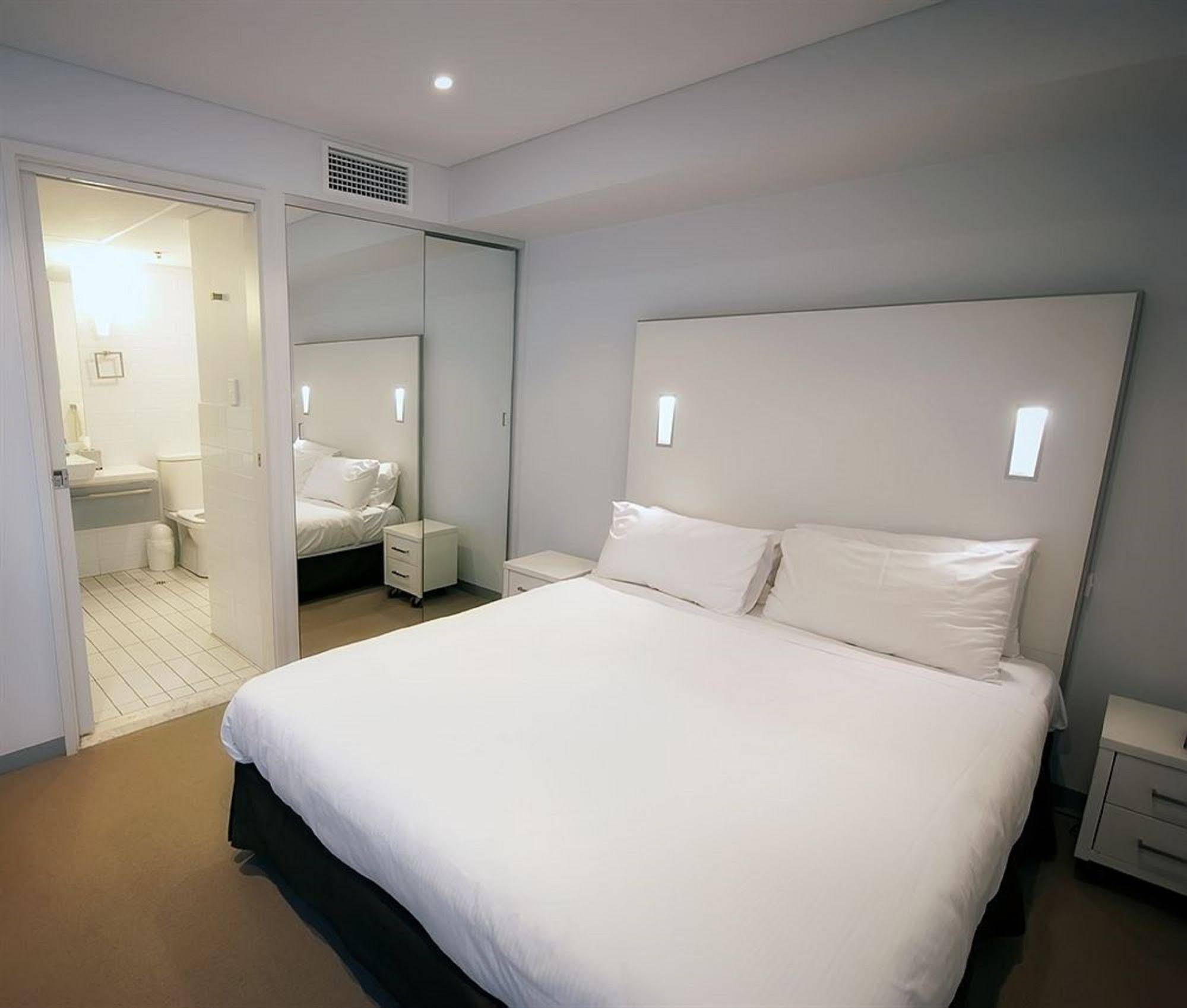 La Loft Apartments