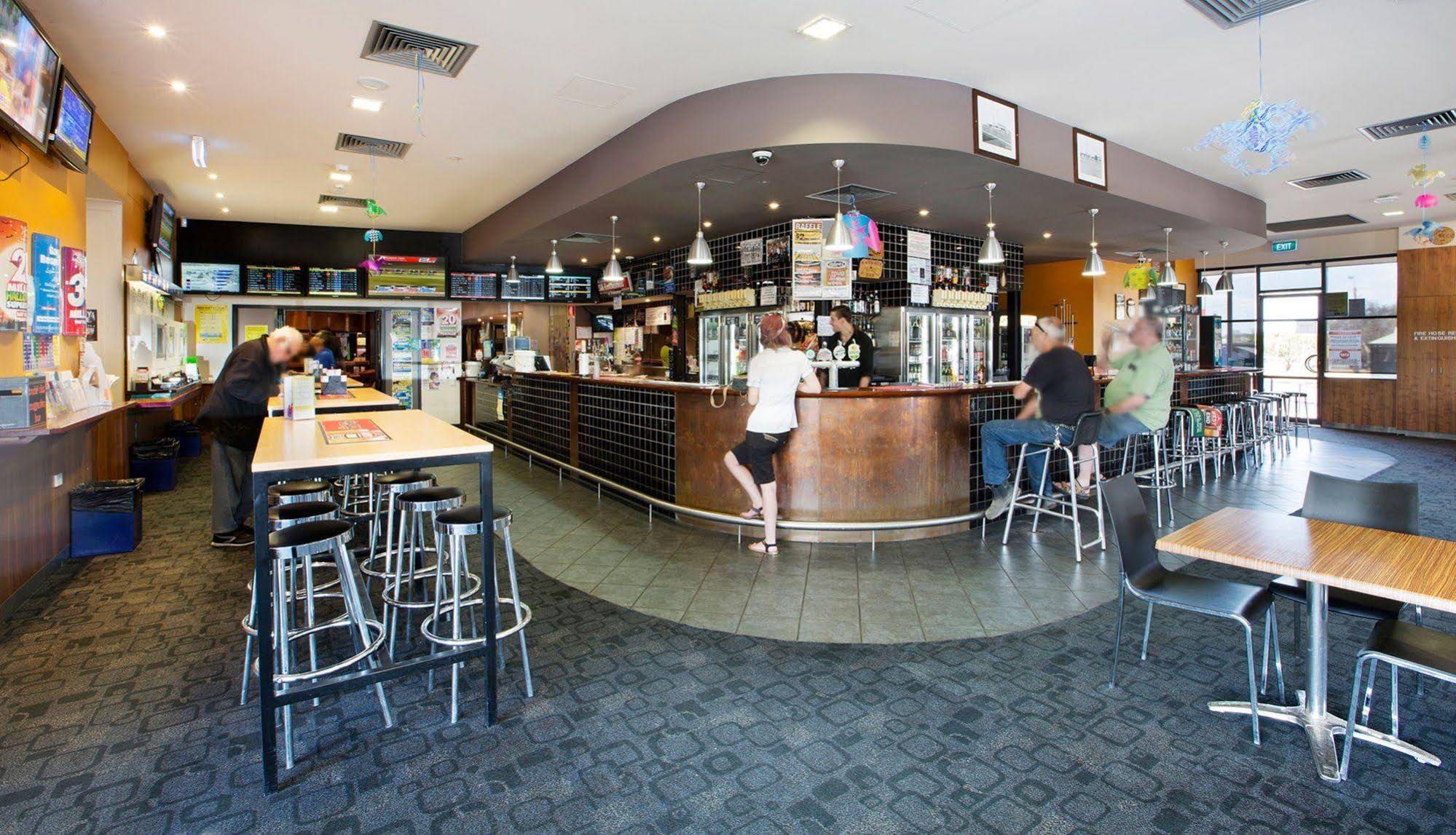 Nightcap at Playford Tavern