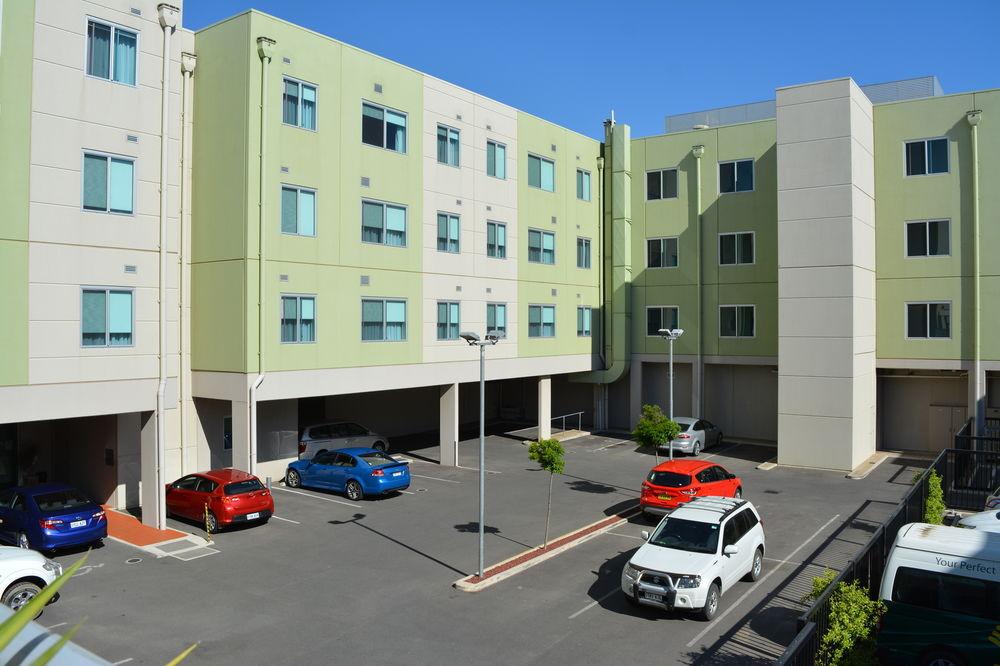 Quest Mawson Lakes