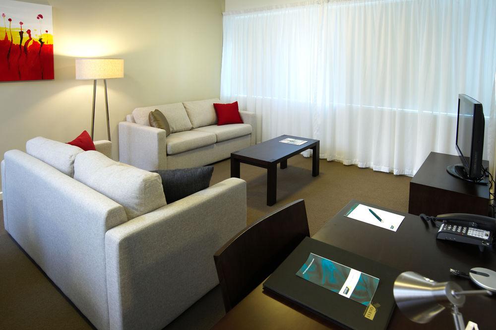 Quest Mawson Lakes