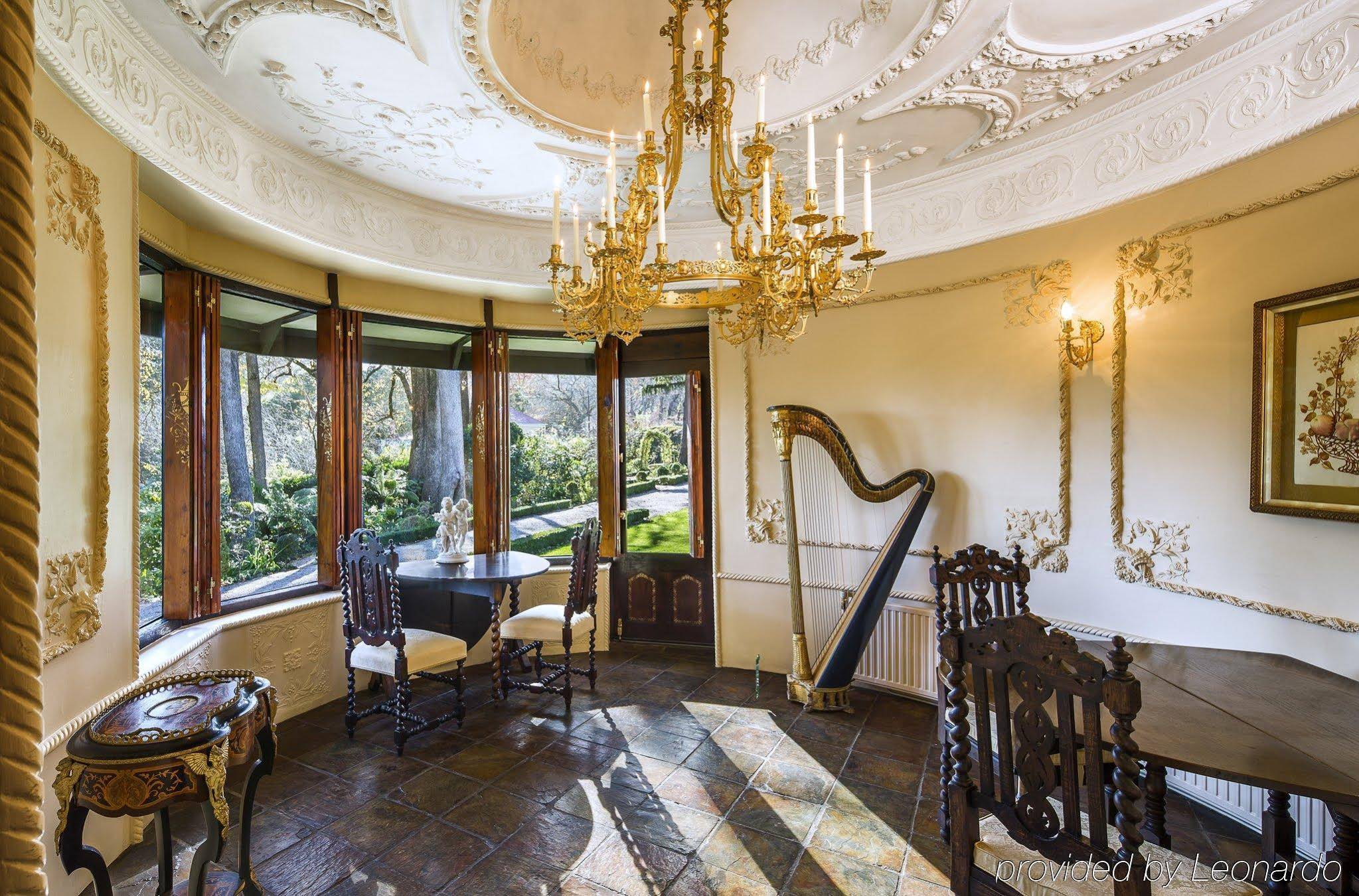 Thorngrove Manor