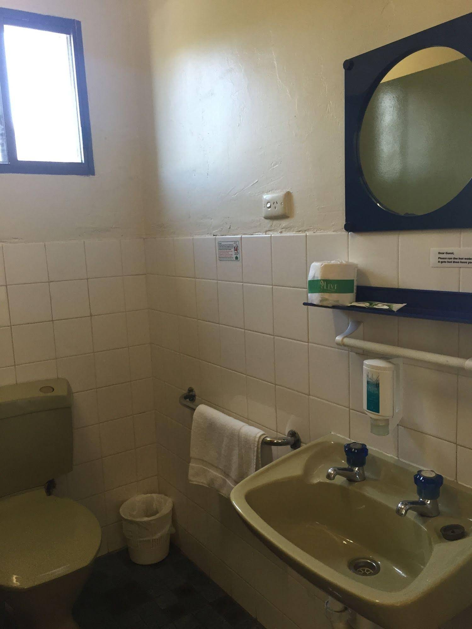 Tollgate Motel