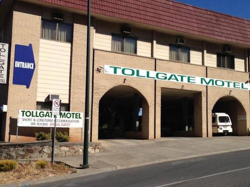 Tollgate Motel
