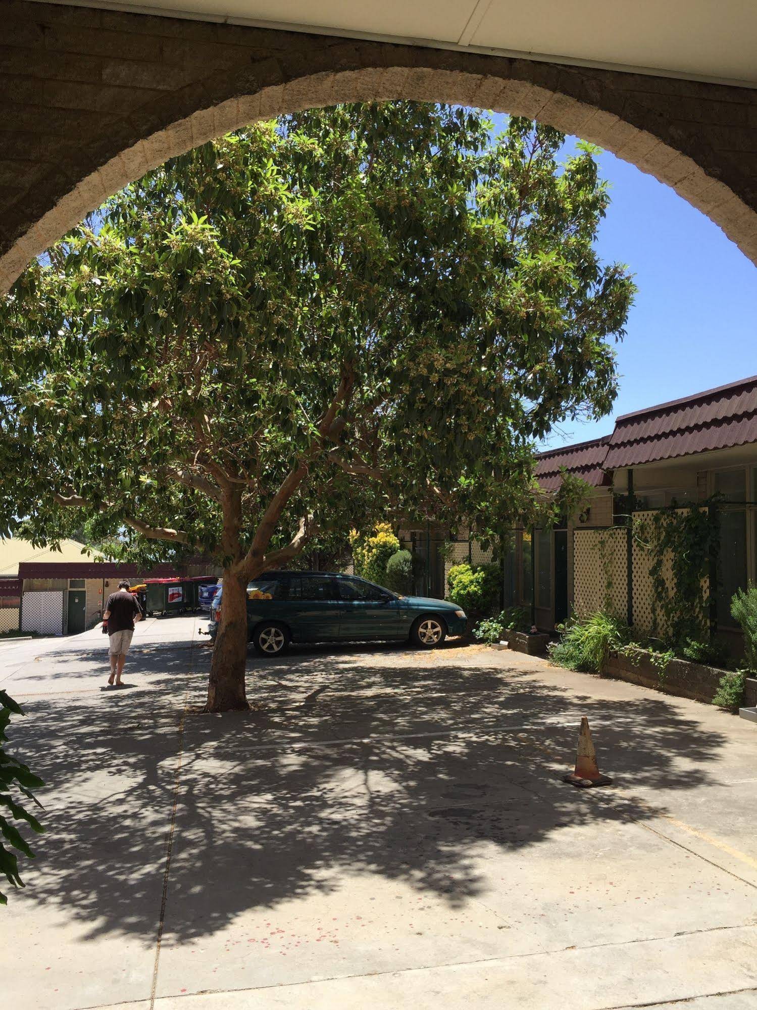 Tollgate Motel