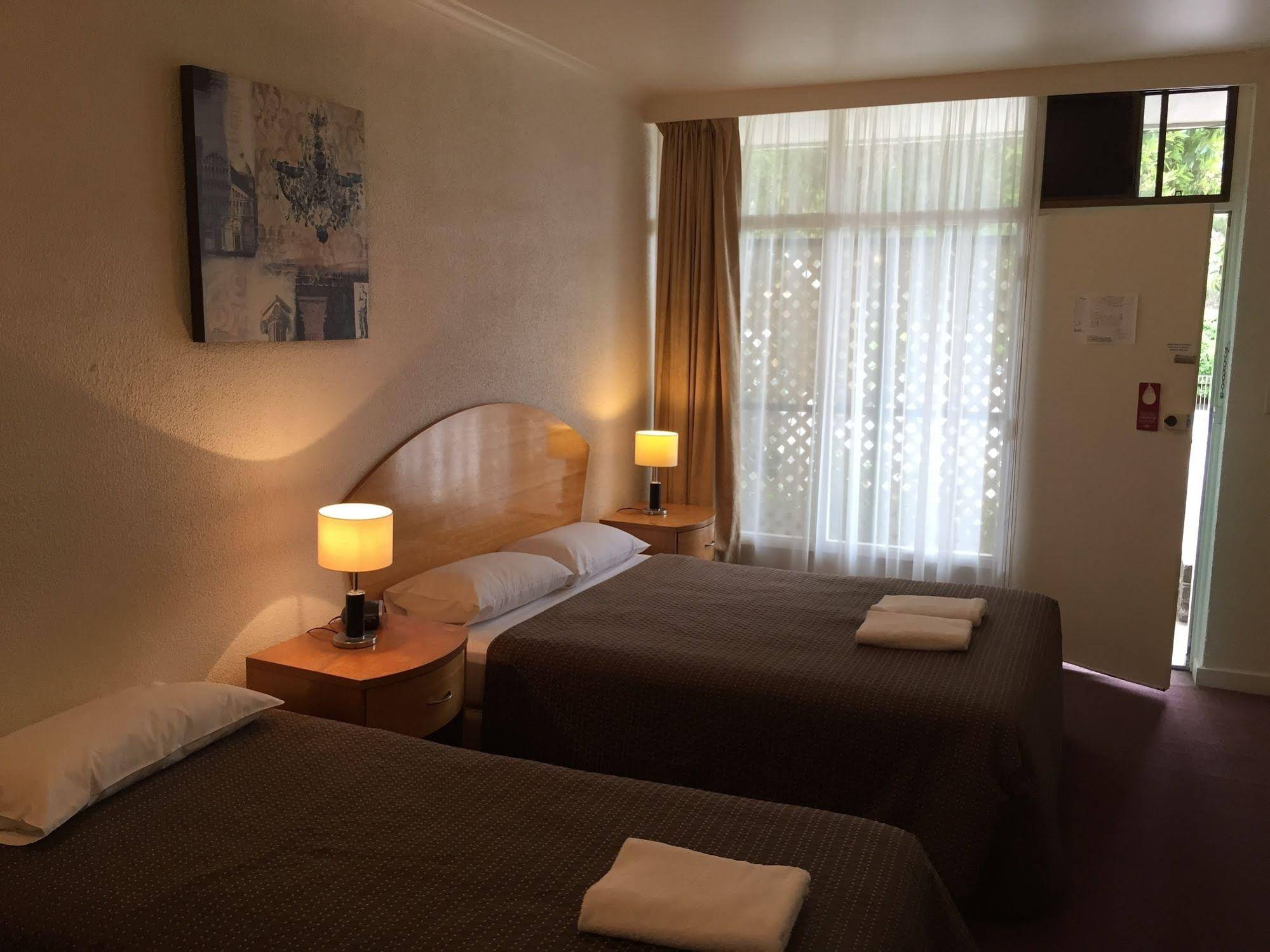 Tollgate Motel