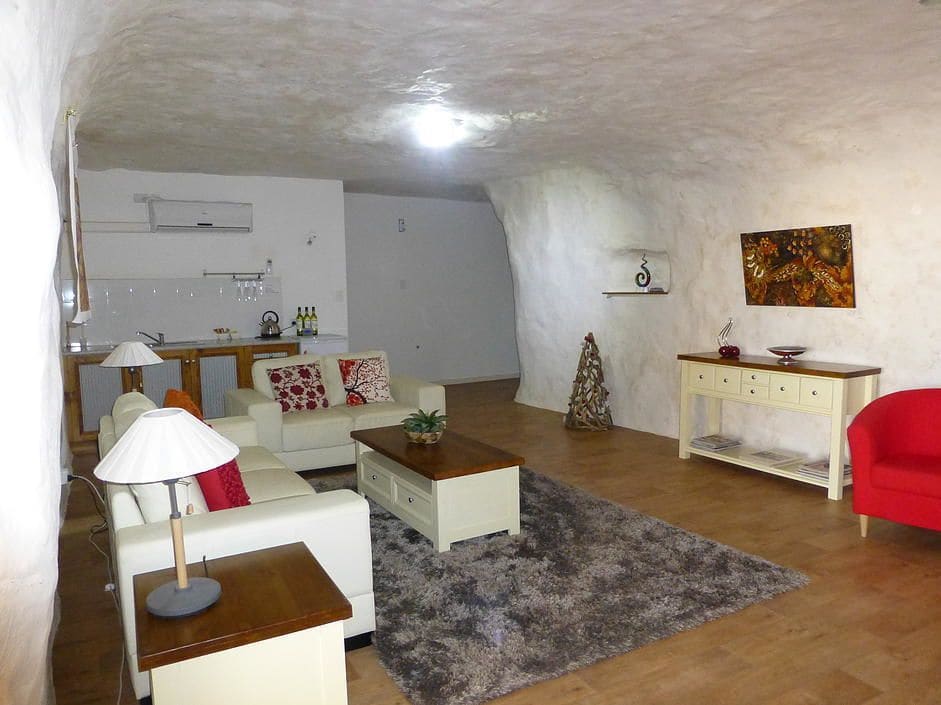 Underground Bed & Breakfast