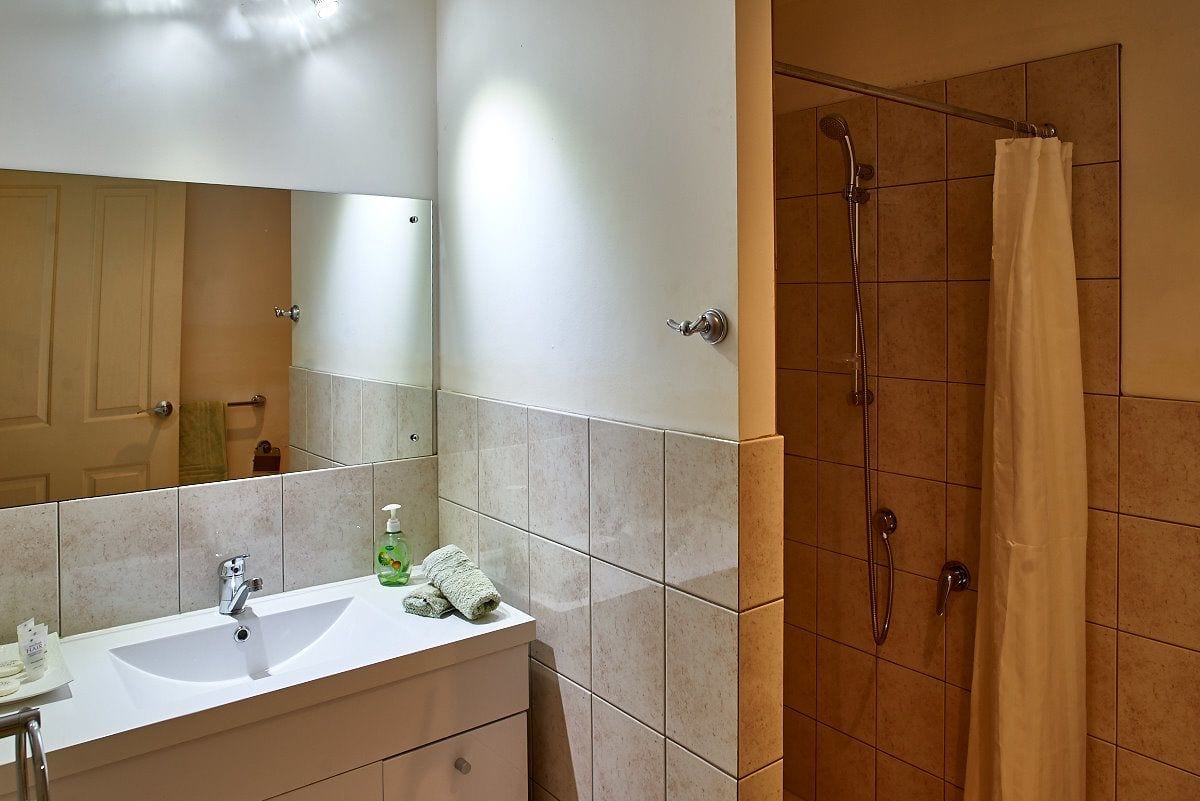 Underground Bed & Breakfast