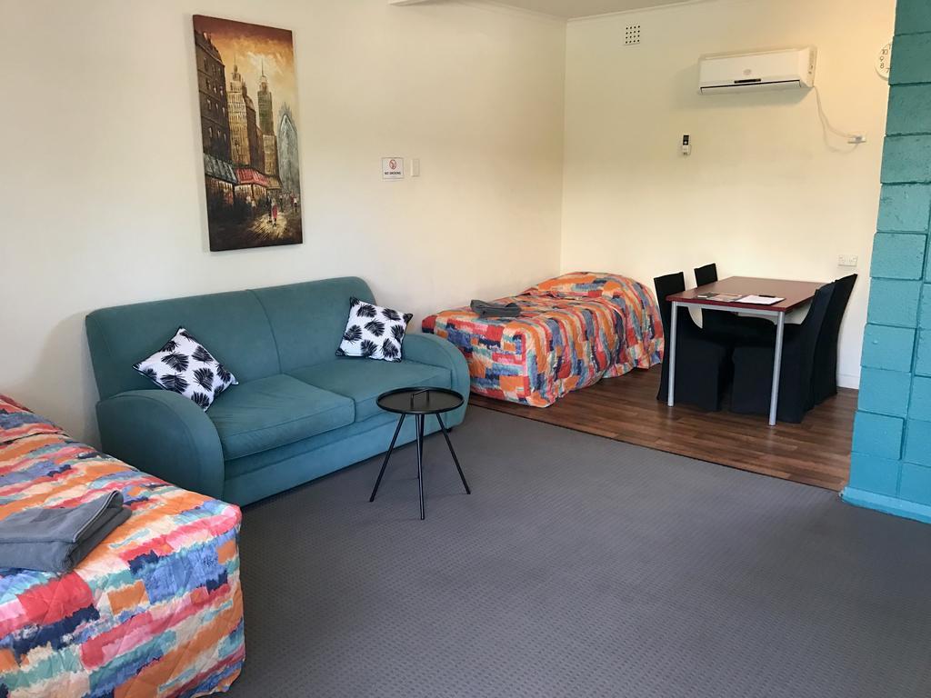 Hello Adelaide Motel & Apartments