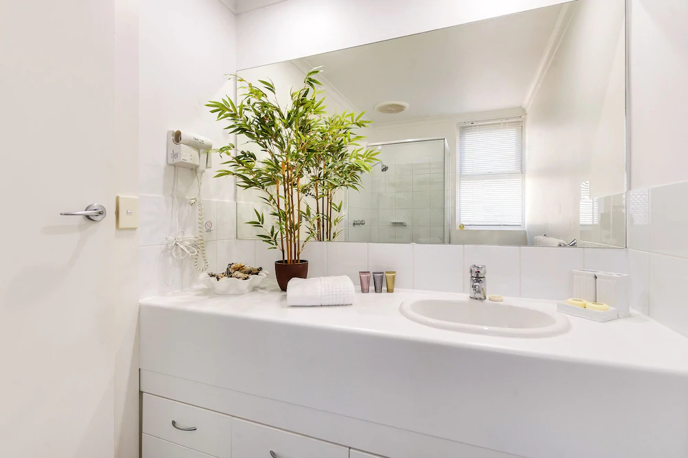 Bay Beauty Studios