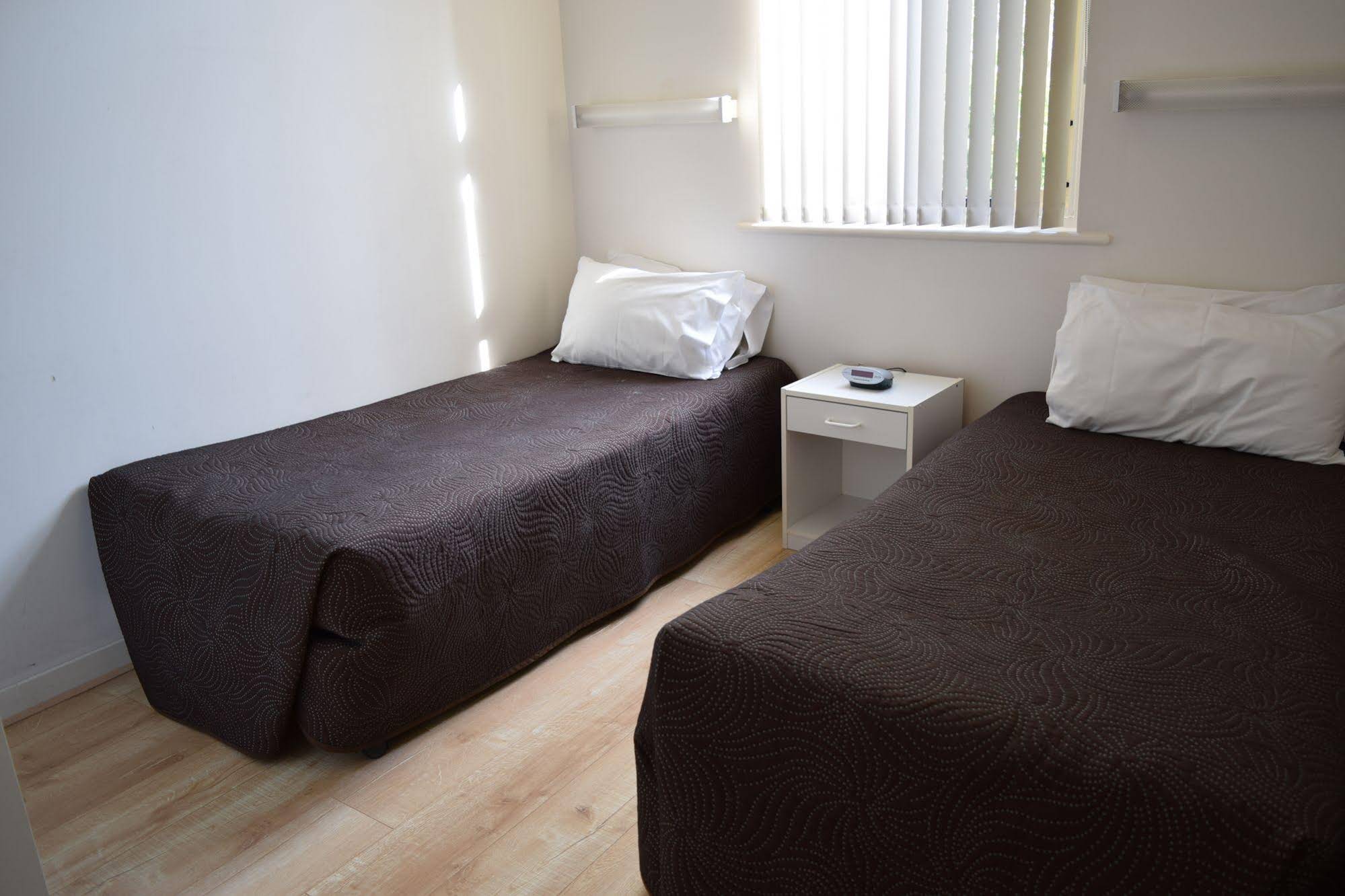 Glenelg Holiday Apartments - Corfu