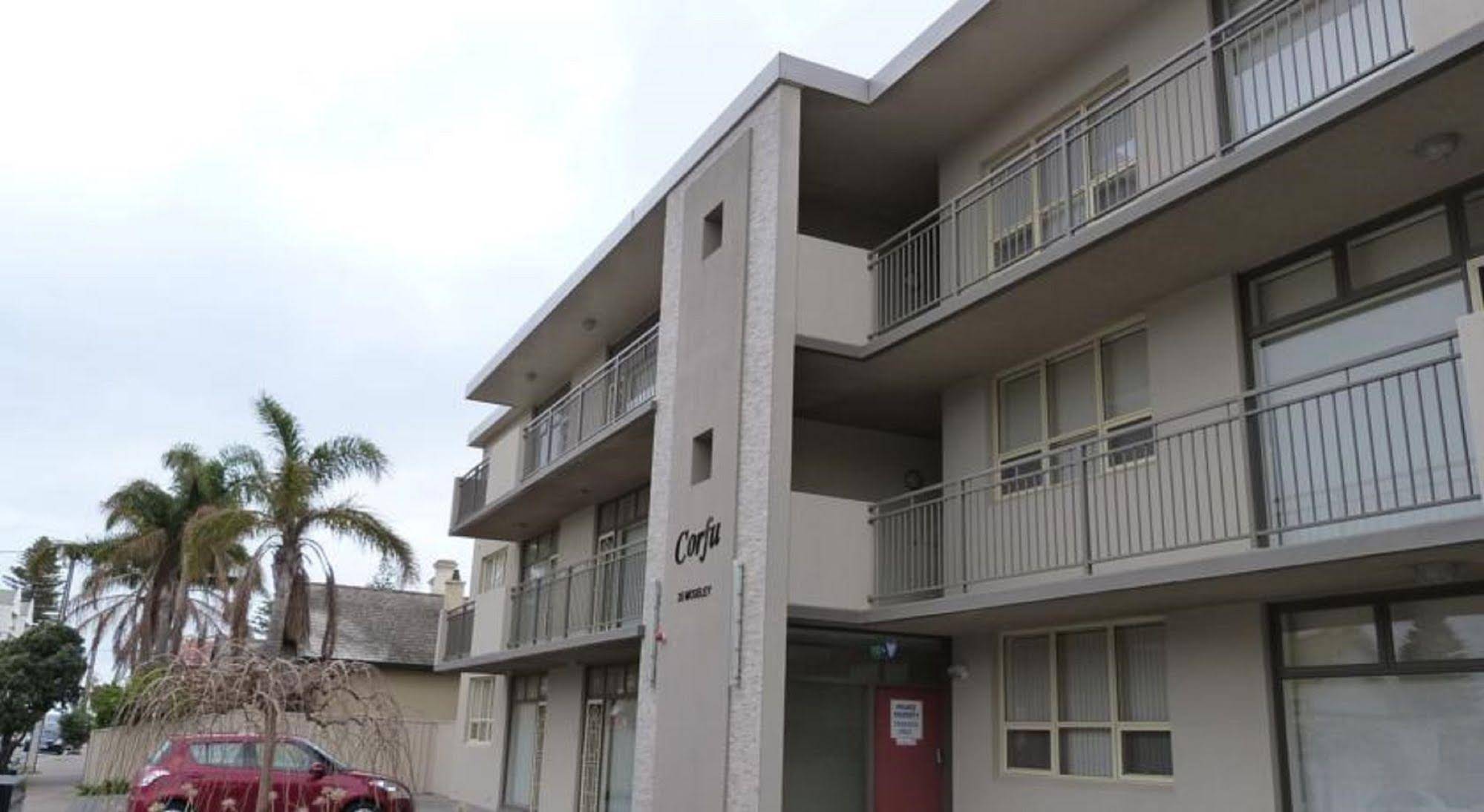 Glenelg Holiday Apartments - Corfu