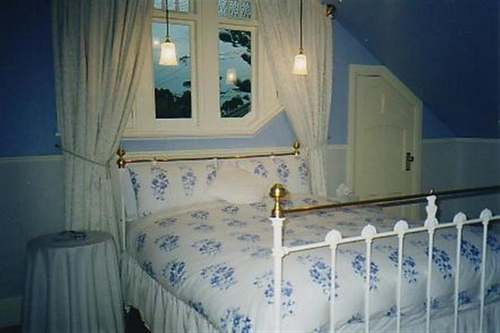 Water Bay Villa Bed and Breakfast