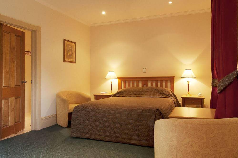 Loxton Community Hotel Motel