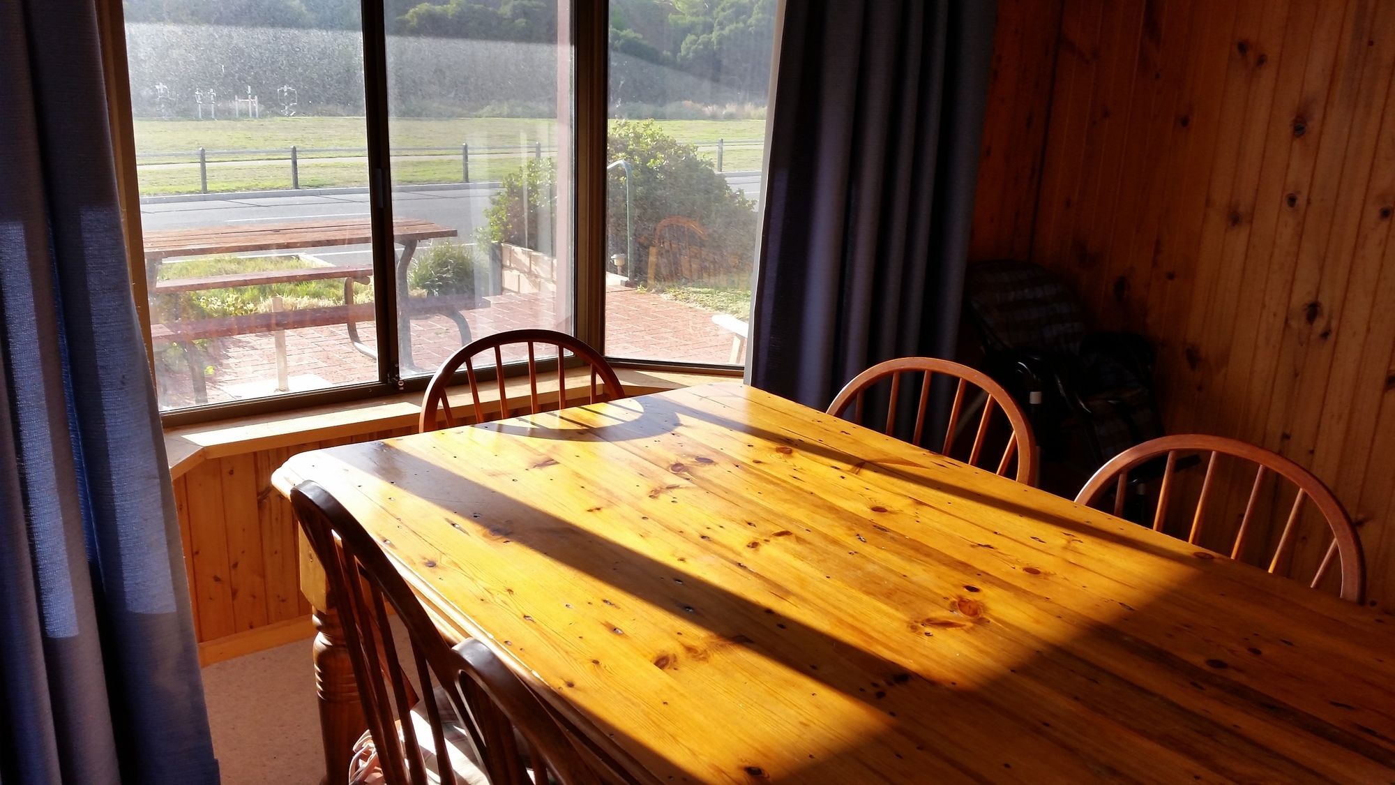 Bott's Beach Retreat