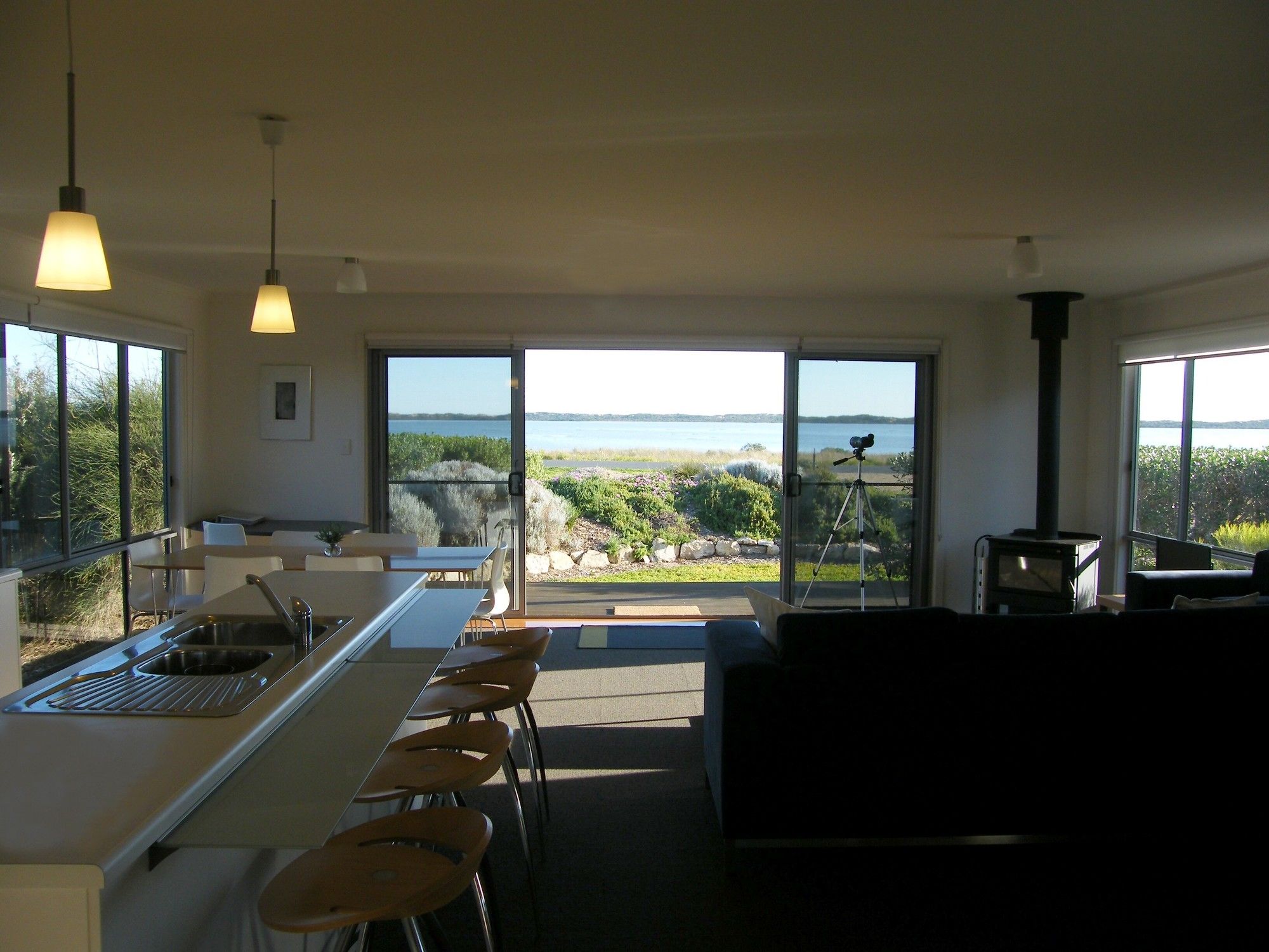 Coorong Waterfront Retreat