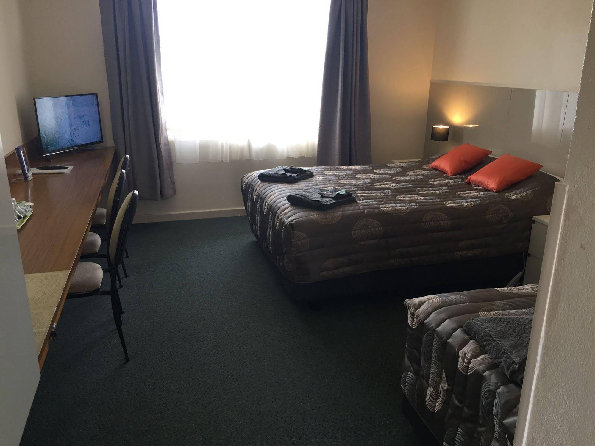 Blue Lake Motel